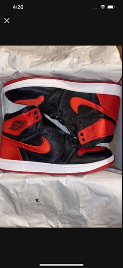 Air Jordan 1 Satin Bred