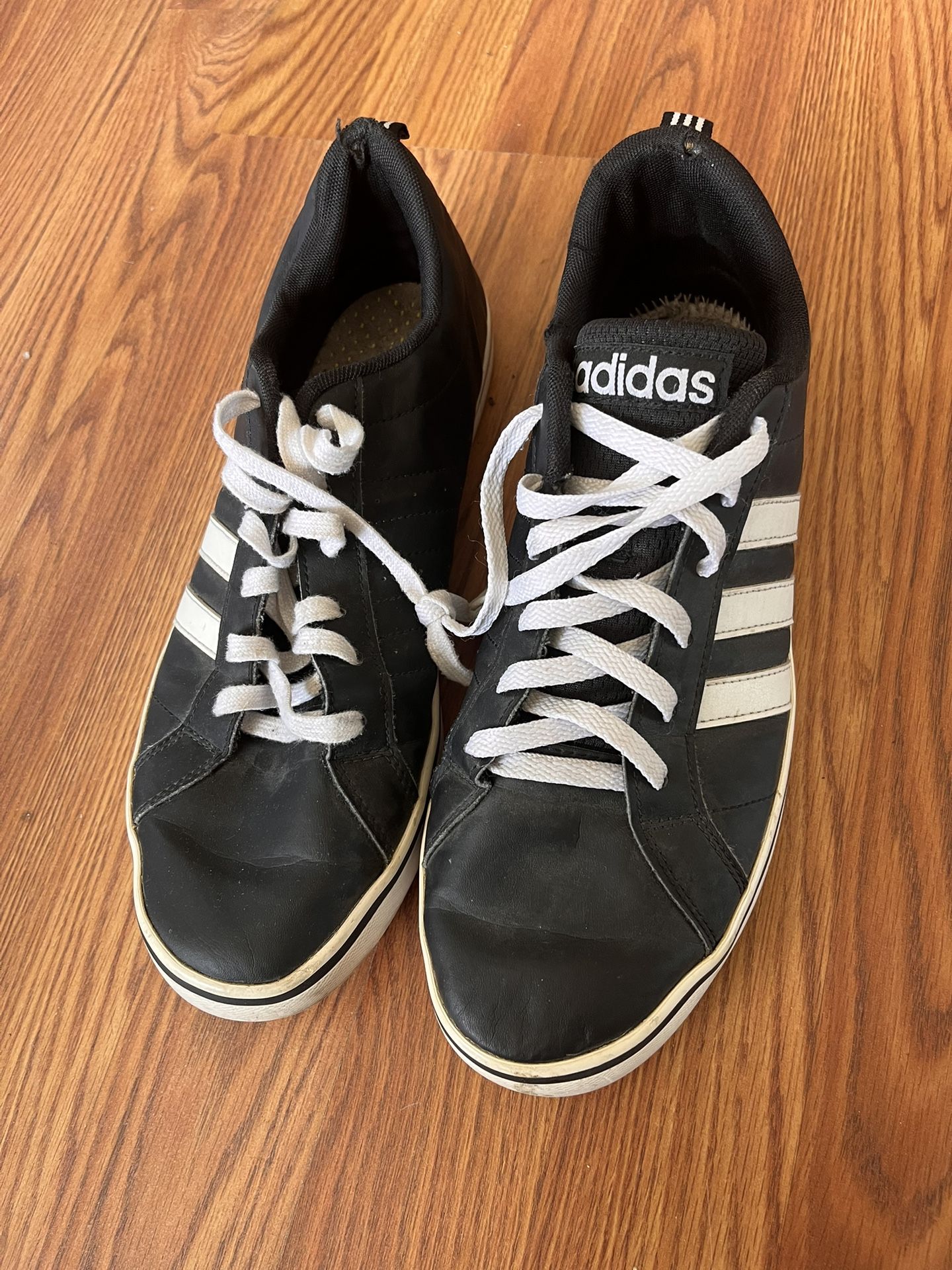Adidas Men’s Size 10