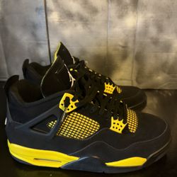Air Jordan 4 Retro 