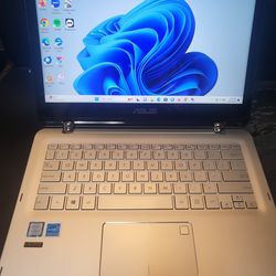 Laptop Asus 2-in1 Touch