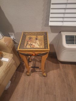 EGYPTIAN GOLDEN TEA TABLE / SIDE TABLE / FURNITURE
