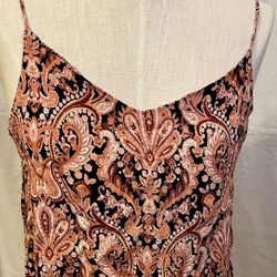 Women’s Size M Summer Top Paisley Design