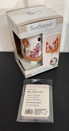 ScentSationals Freckled Floral Full Size Plug In Wax Warmer with Cubes just $8
