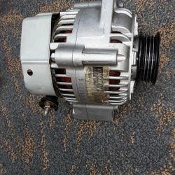 Alteŕnator Toyota 4runner