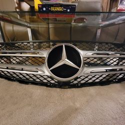 2017 Mercedes GLC300 Front Grill With Star