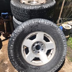Chevy Silverado 17” Rims and Tires Matching Set 4