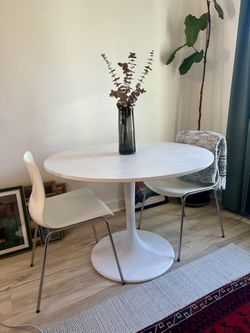 IKEA Docksta Petal Dining Table