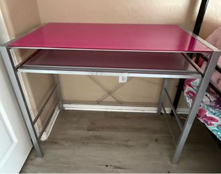 Kids desk