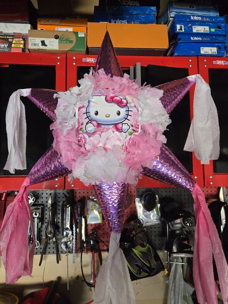 Hello Kitty New Pinata