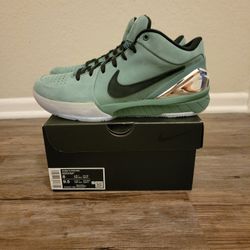 Kobe 4 Protro Girl Dad Size 8 (M)