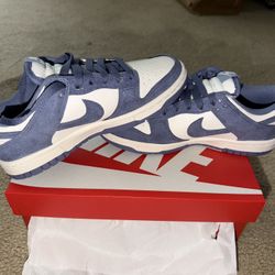 WMNS NIKE DUNK LOW Suede size 6