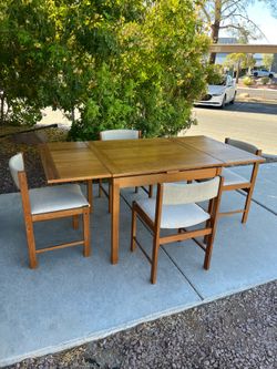 Vintage 5 piece Danish Teak dining set ( can deliver for $10 )