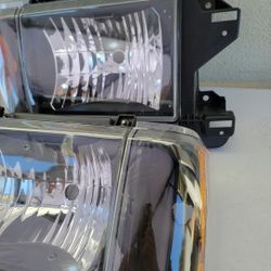 87-91 Ford F150-F350 87-91 Ford Bronco Headlights Luces Micas Calaveras Faros Faroles 