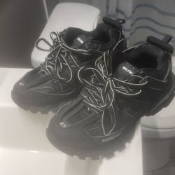 Balenciaga Size 9 Or 11.5 In Girls