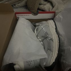 Nike Vomero 5 (GS) Shoes