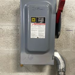 Desconector Trifacico 