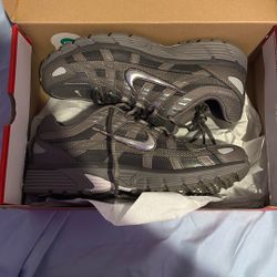 Selling New Pair Of Shoes
