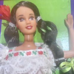 Mexico Barbie Dolls of the World Collector Edition Vintage 1995 Christmas Gift NBRFB #14449 China Mattel Estate Find 