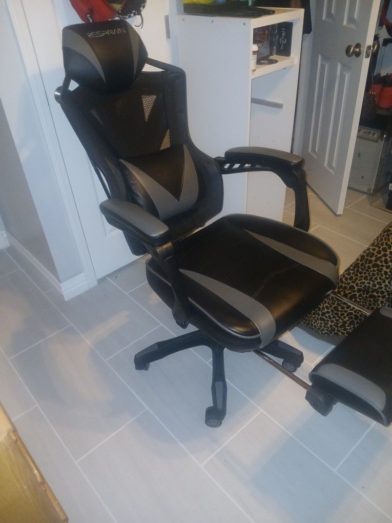 Respawn Gaming Chair