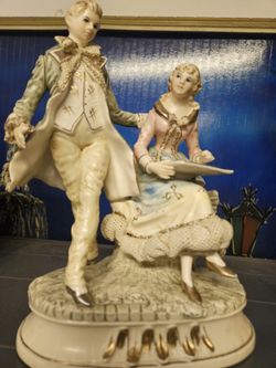 Statue  Made In JAPAN 