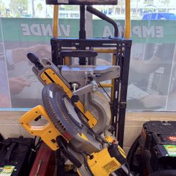 DeWalt Miter Saw (DWS780)