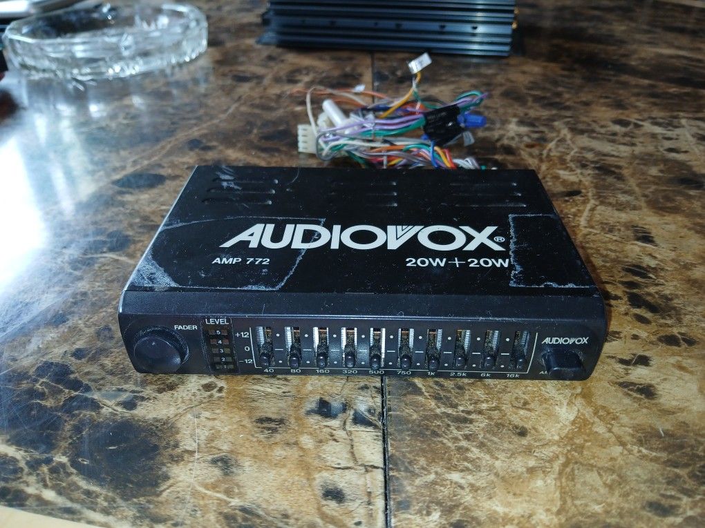 
VINTAGE AUDIOVOX AMP 772 OLD SCHOOL CAR STEREO GRAPHIC 10 BAND EQ 

Elevate your audio experience with the vintage Audiovox AMP 772, a testament to c