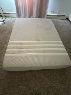 Leesa Original Memory Foam Queen Mattress