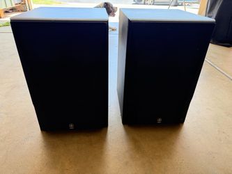Yamaha Bookshelf Speakers Pair