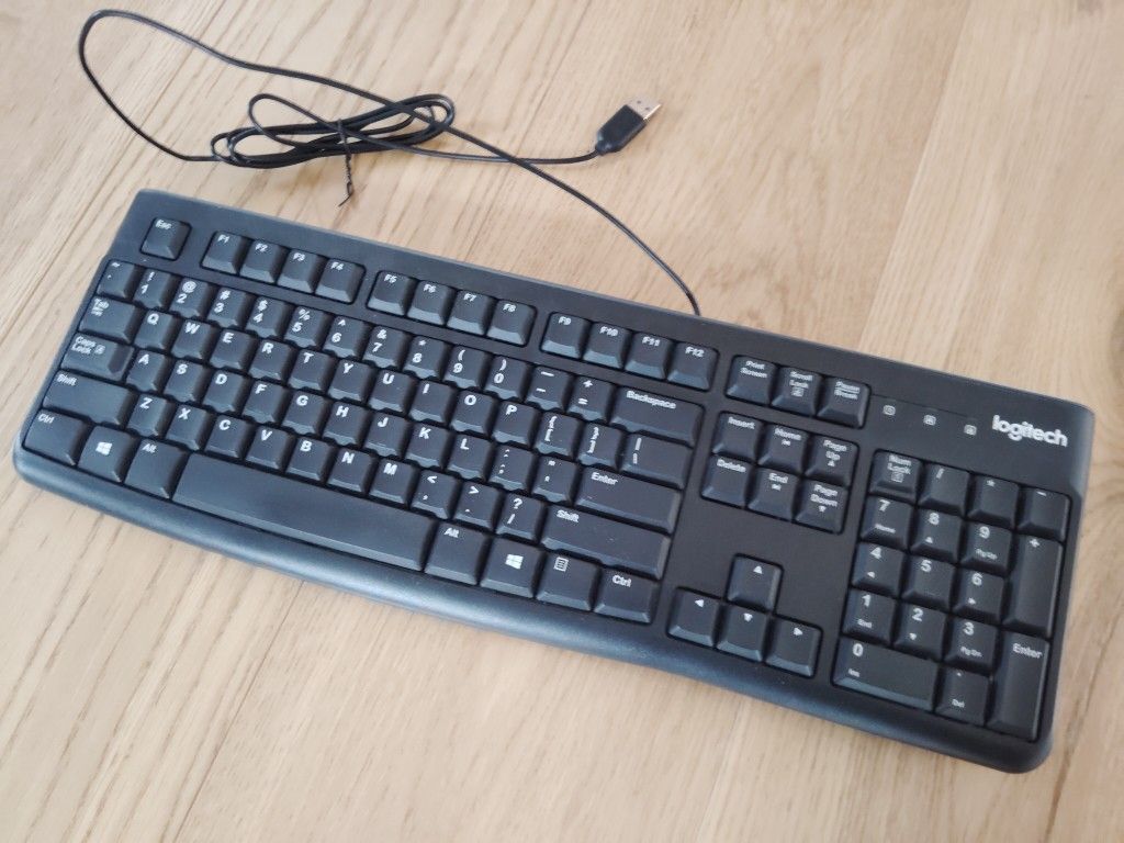 Logitech Keyboard Wired Works Great 