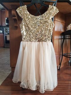 Gorgeous dress size M.