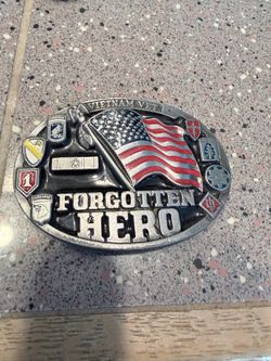VIETNAM VETERAN BELT BUCKLE - FORGOTTEN HEROES - USA MILITARY VET