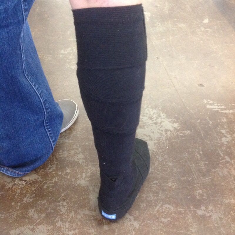 Toms wrap around boots size 8