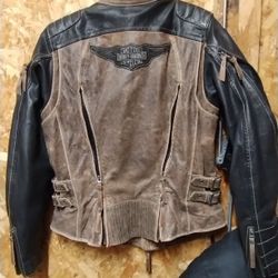 Women's XL Harley-Davidson Riding Jacket new condition been well taken care of