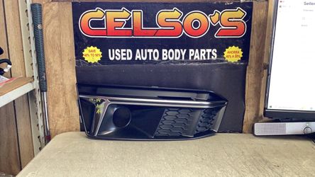 17 19 Audi A4 S-Líne LH Front Bumper Fog Light Lower Grille Cover OEM.