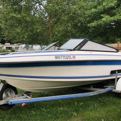 19 Foot Ski Boat