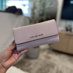 Micheal Kors Wallet 
