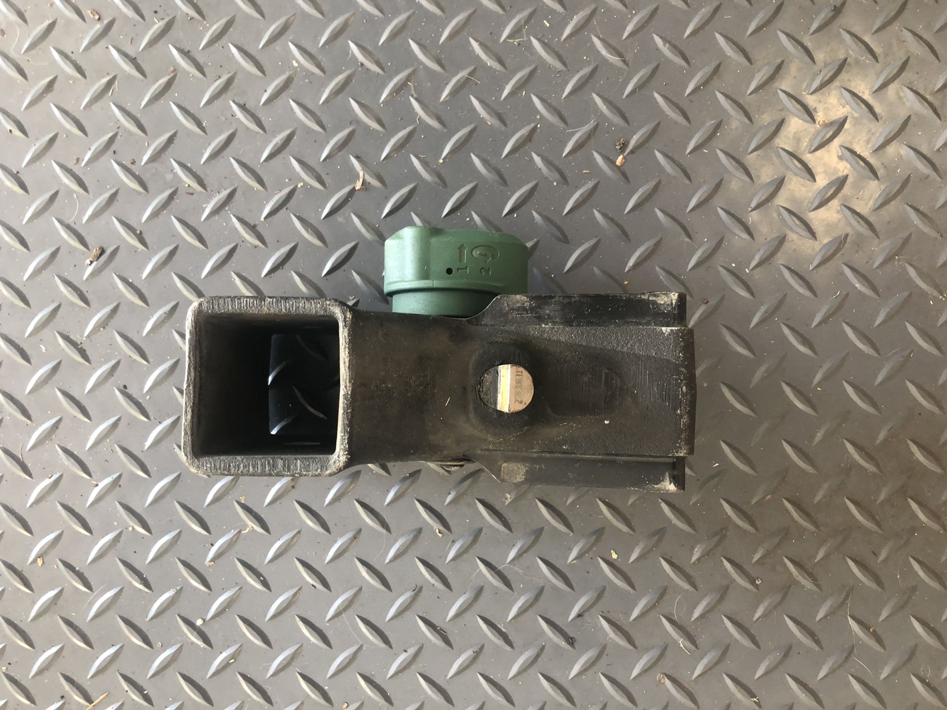 Land Rover trailer hitch