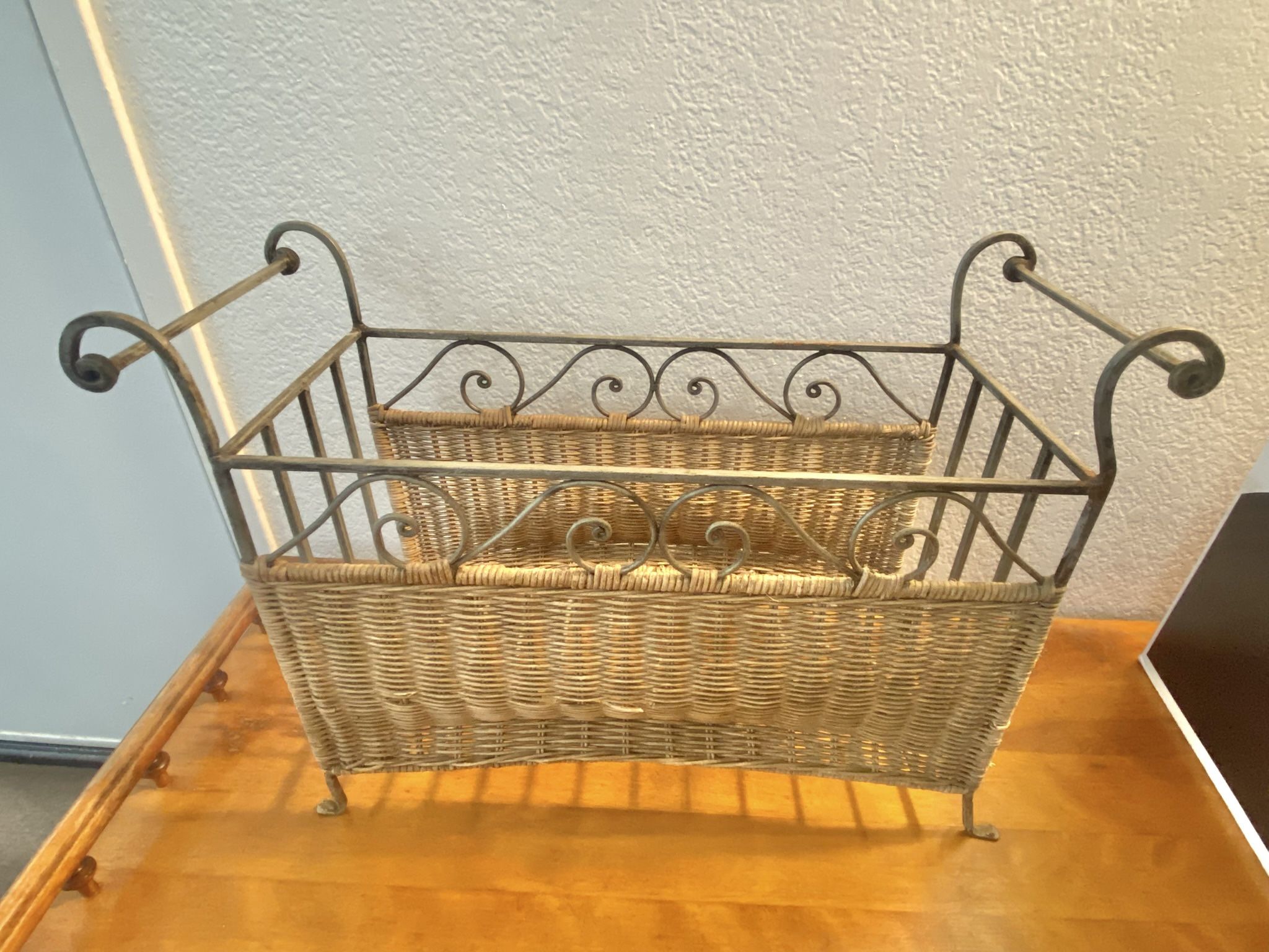 Pier 1 Magazine Rack