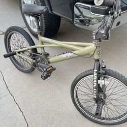 Quadangle BMX bike