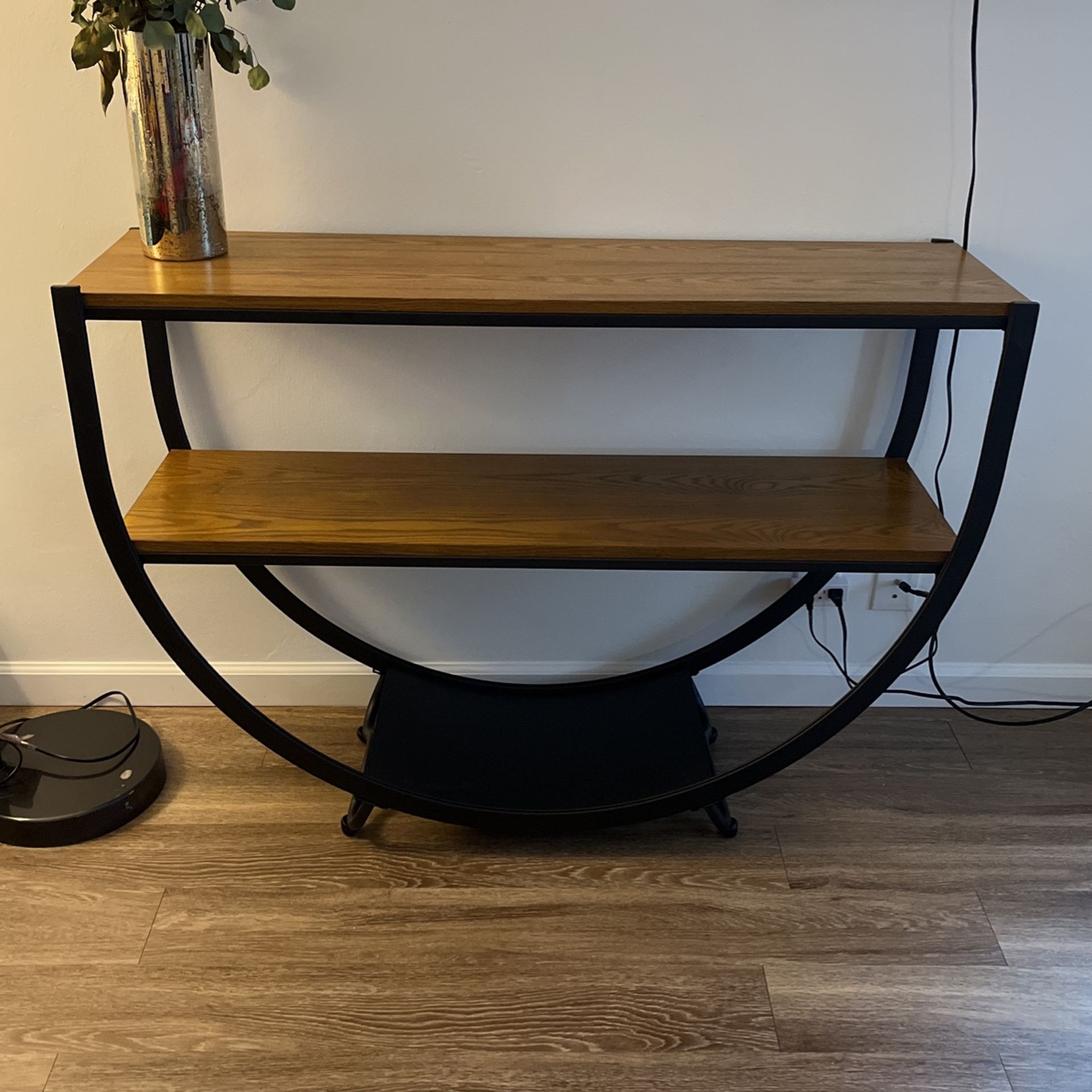 Entry Table for Sale in San Diego, CA - OfferUp