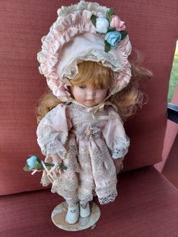 Collectors Royal Crown Doll