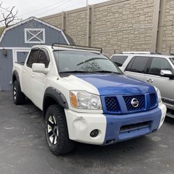Nissan Titan 2004 