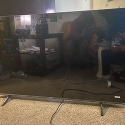 55’ Hisense Roku TV