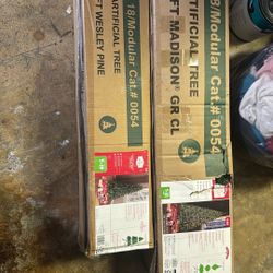 Arbolitos de Navidad en buena buen estado 25 cada uno