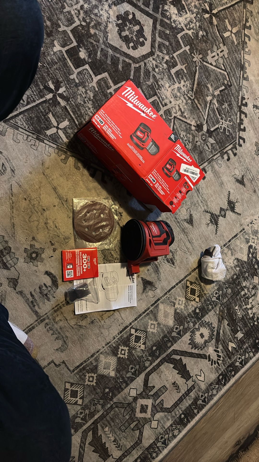 Milwaukee M18 Hand Sander