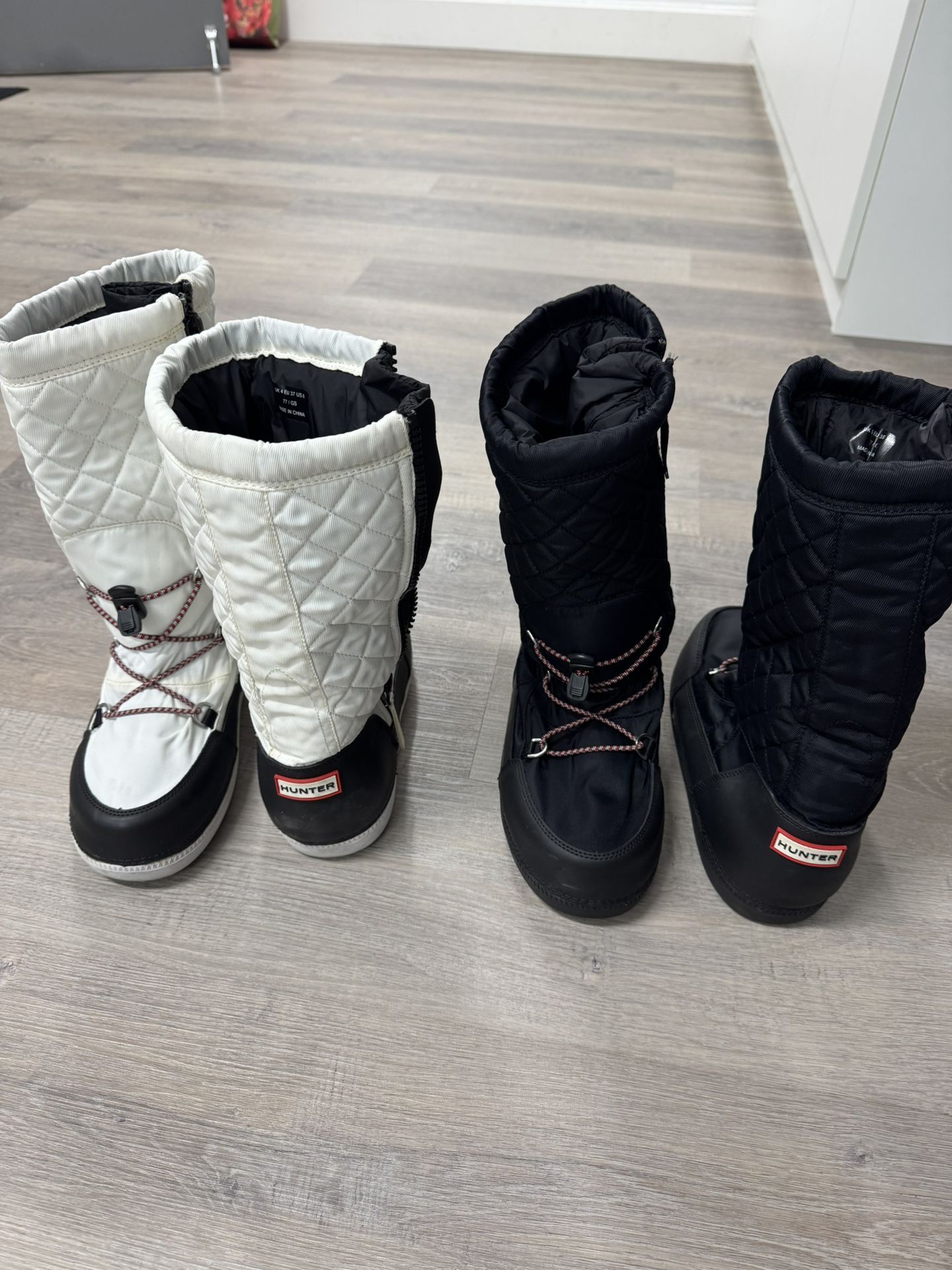 Hunter snow boots lack