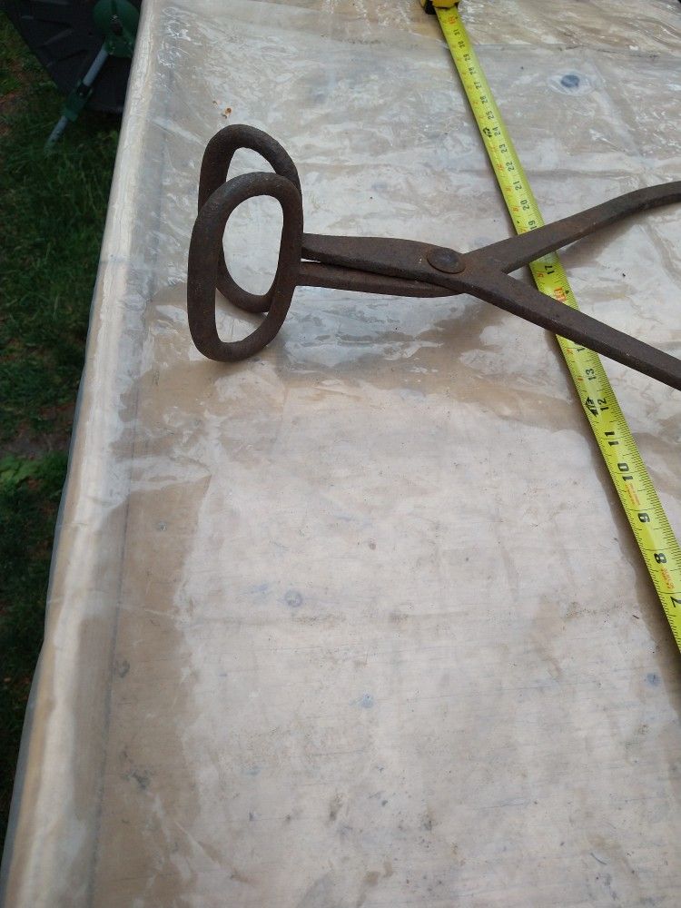 Ice Carrier Or Could Represent Logging Grabbing Tool.