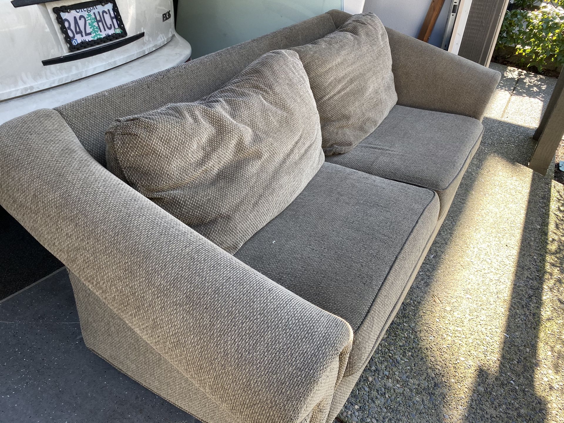 Grey cloth Sofa (Delivery included)