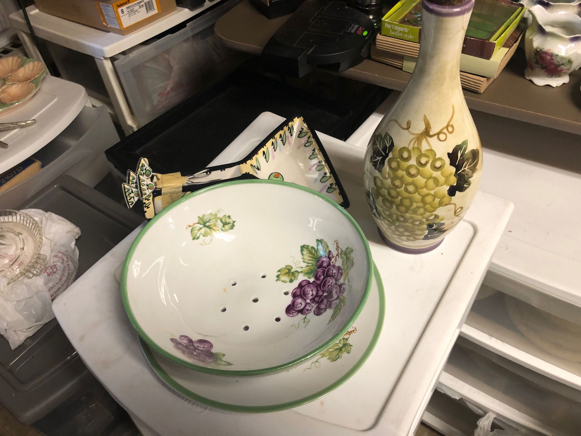 Oil bottle olive and pockets and berry or bread holder with plate .