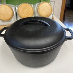 Amazon Basics Cast Iron Dutch Oven